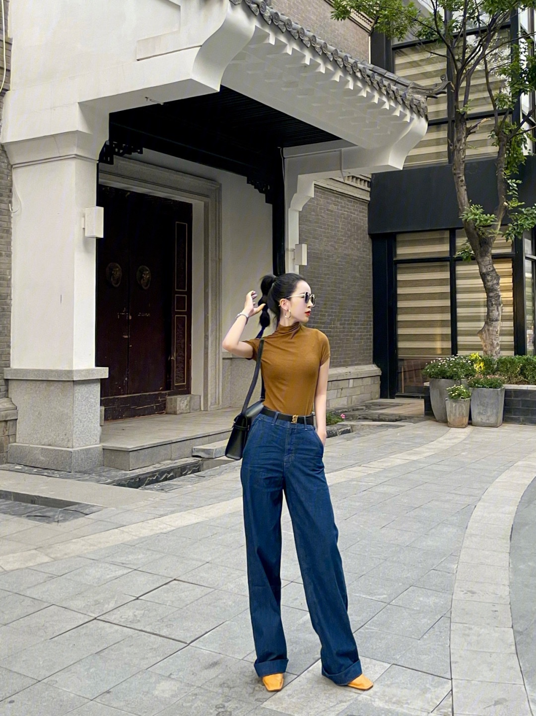 Ysl 𝑴𝒂𝒏𝒉𝒂𝒕𝒕𝒂𝒏 29CM曼哈顿法棍包 579271黑色牙签纹金扣