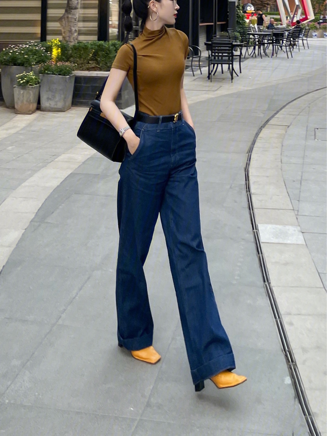 Ysl 𝑴𝒂𝒏𝒉𝒂𝒕𝒕𝒂𝒏 29CM曼哈顿法棍包 579271黑色牙签纹金扣