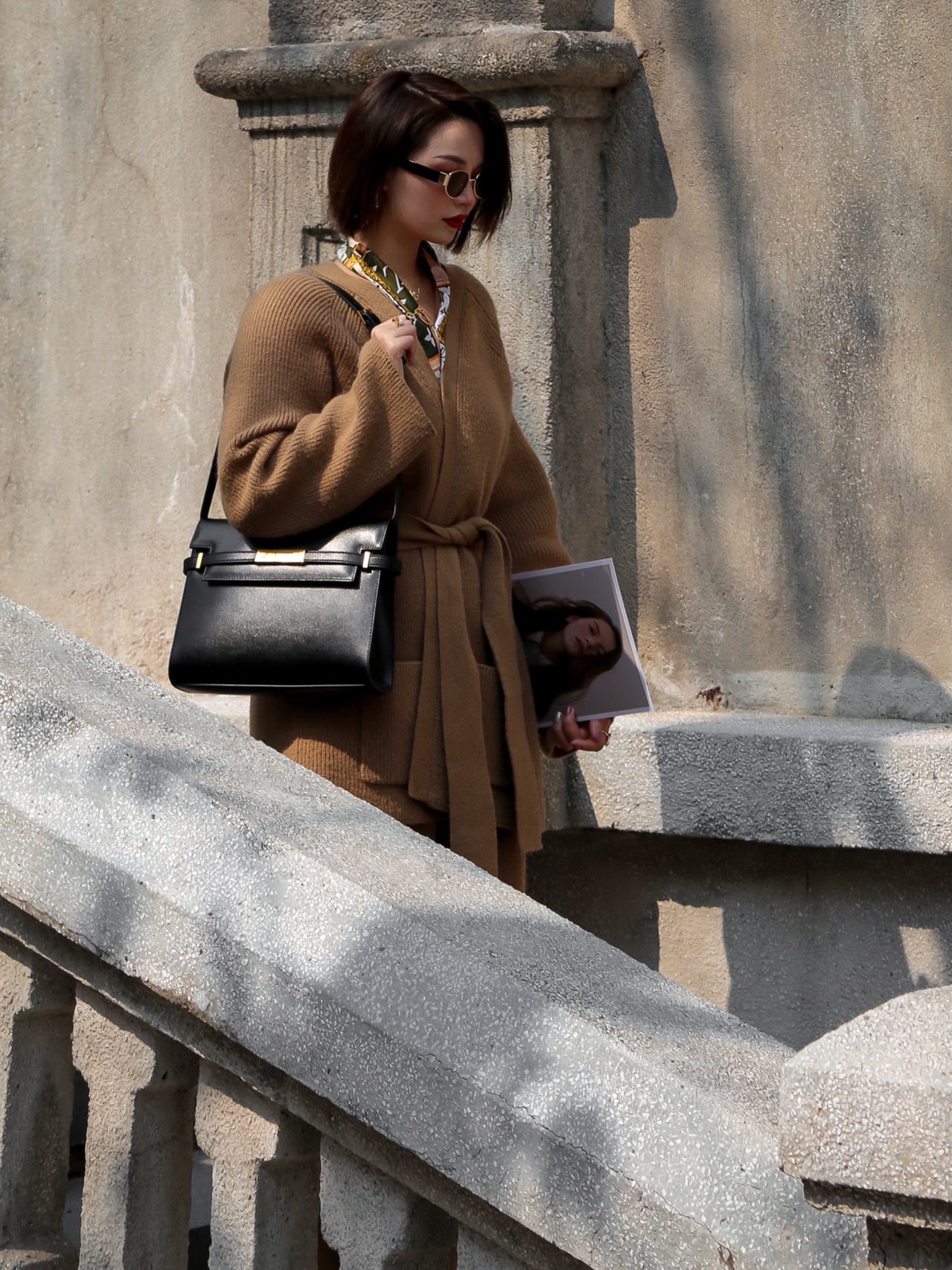 Ysl 𝑴𝒂𝒏𝒉𝒂𝒕𝒕𝒂𝒏 29CM曼哈顿法棍包 579271黑色牙签纹金扣