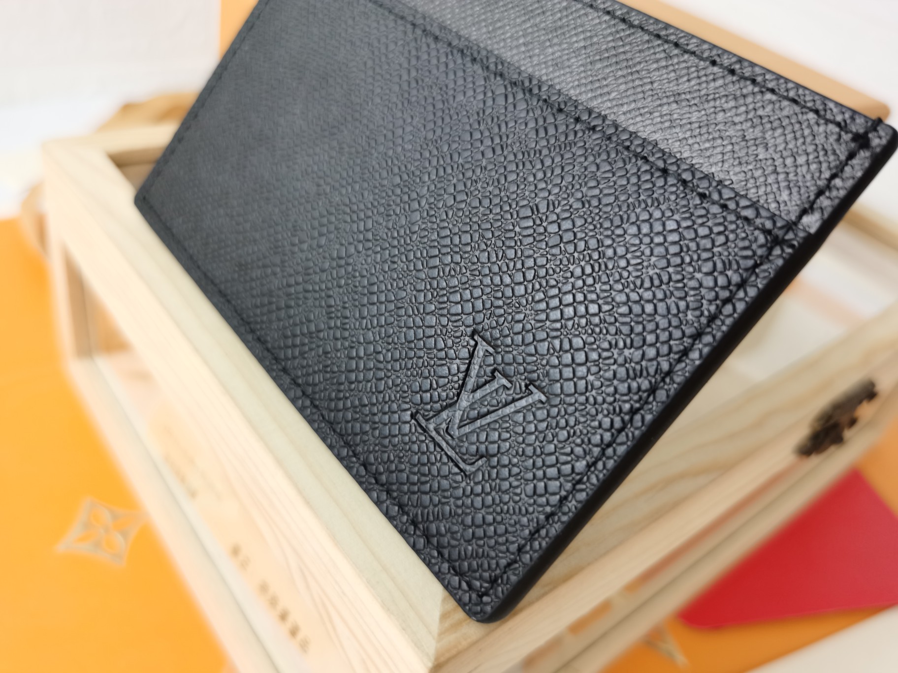 高品質名刺入れ M61733 横型カードケース 簡潔で使いやすい