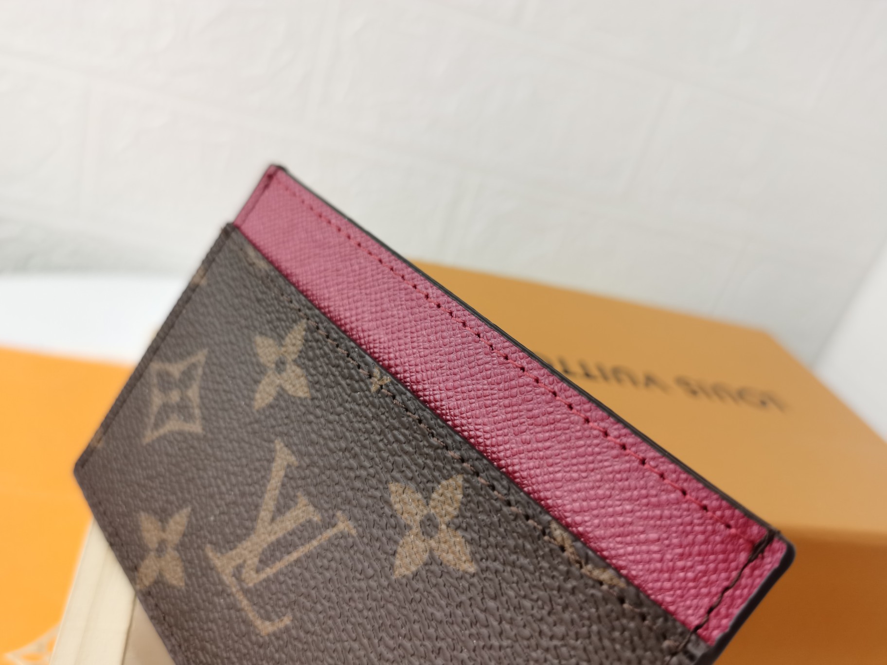 M61733名刺入れ シンプルで機能的なカードケース