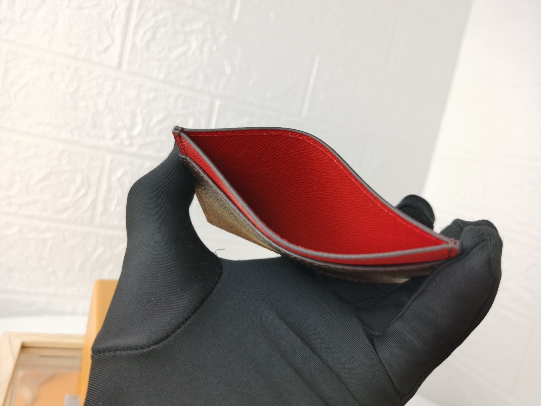 P180 名刺入れ M61733 横型 カード収納に最適