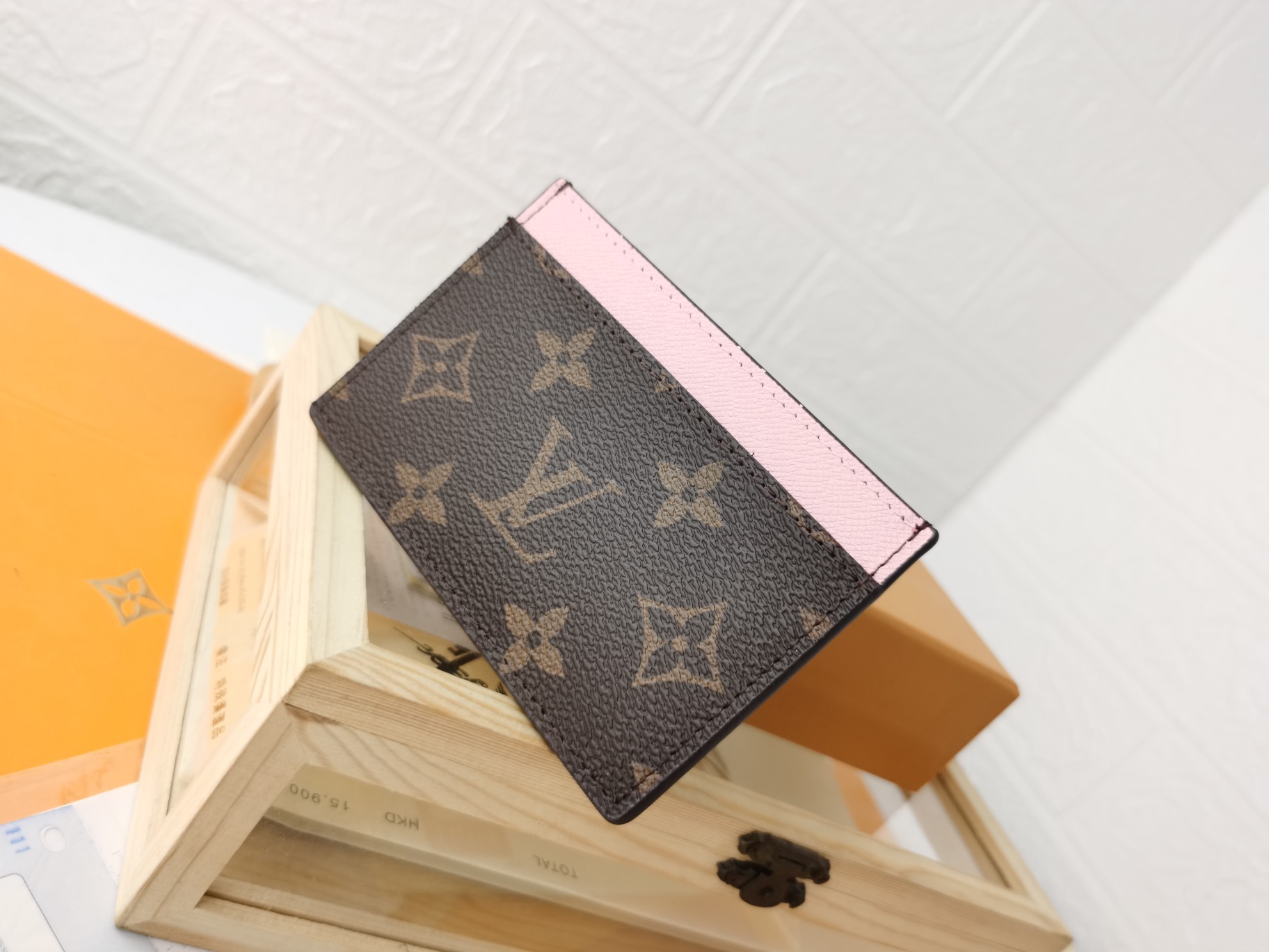 高級名刺入れ M61733 横型カードケース シンプルで実用的