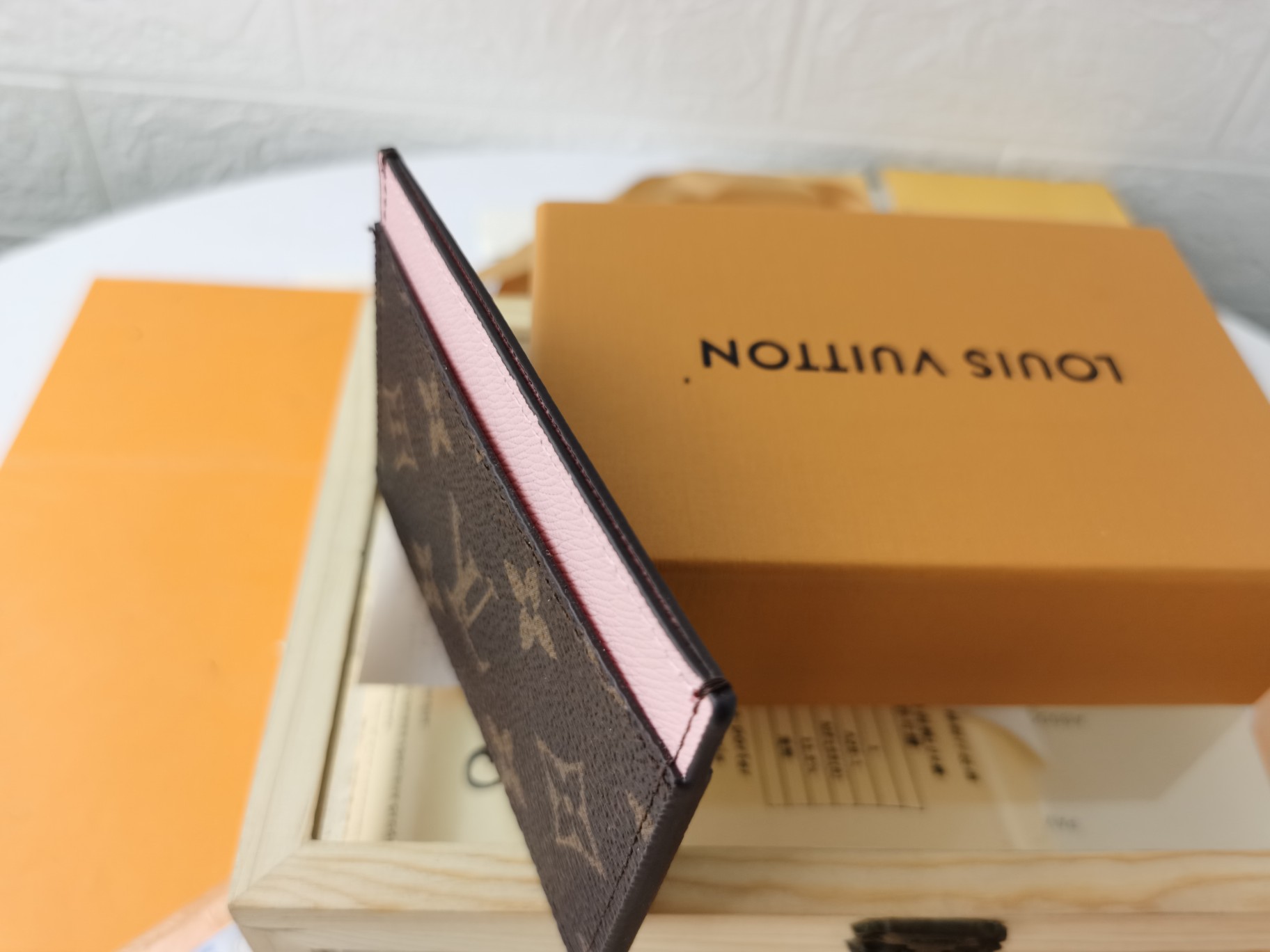 高級名刺入れ M61733 横型カードケース シンプルで実用的