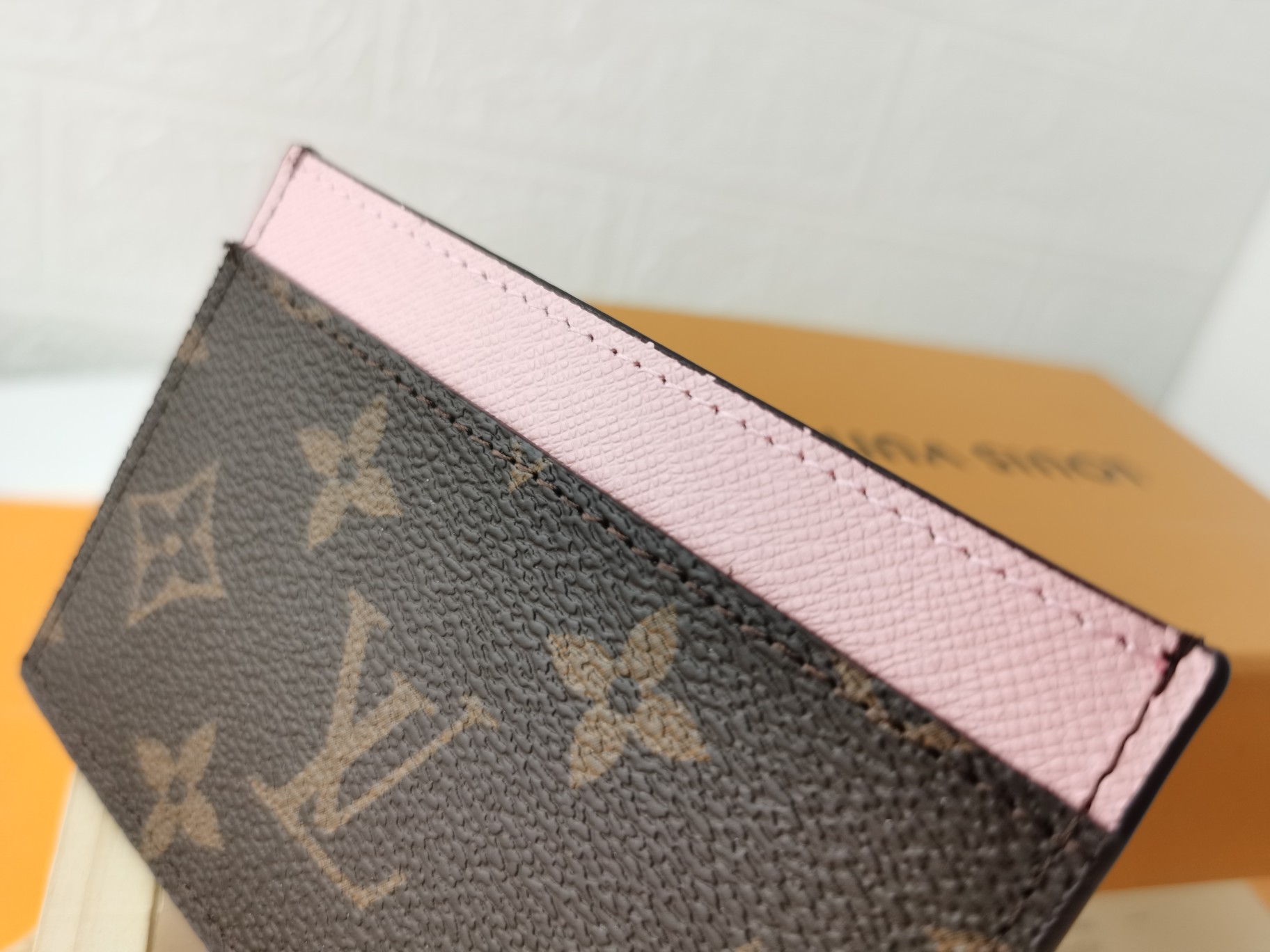 高級名刺入れ M61733 横型カードケース シンプルで実用的