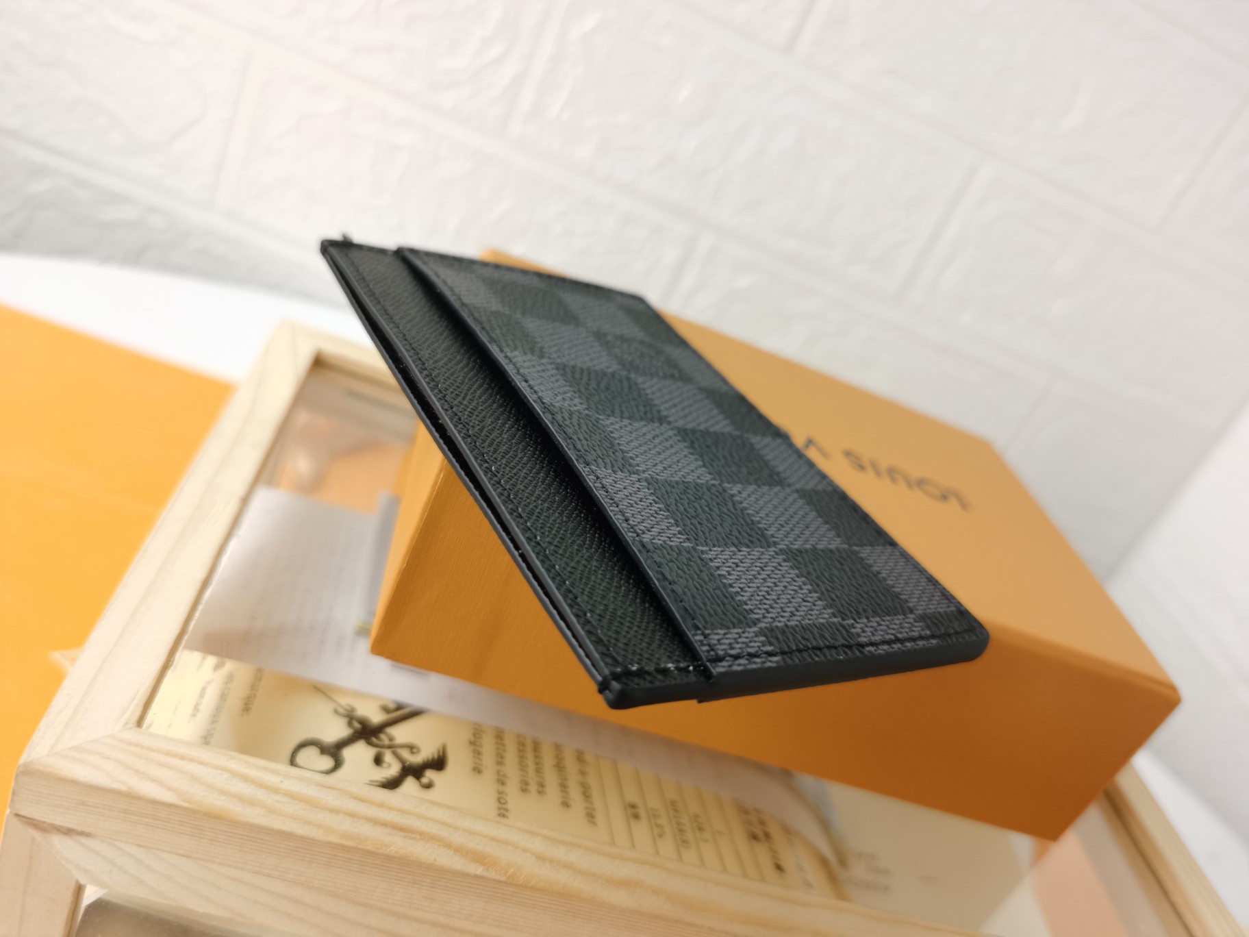 プレミアム名刺入れ M61733 横型カードケースの決定版