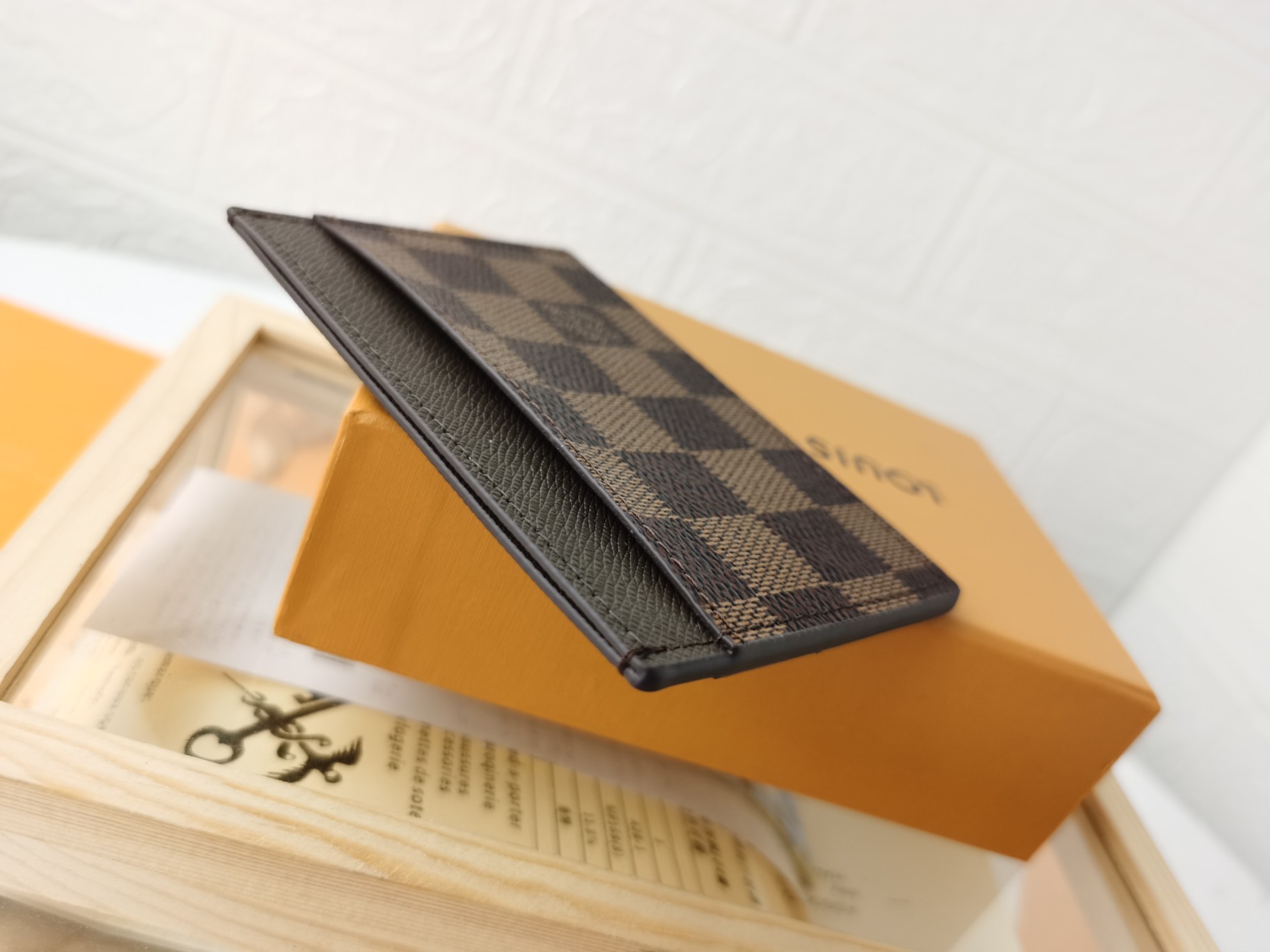 高級名刺入れ M61733 横型カードケース シンプルで洗練されたデザイン