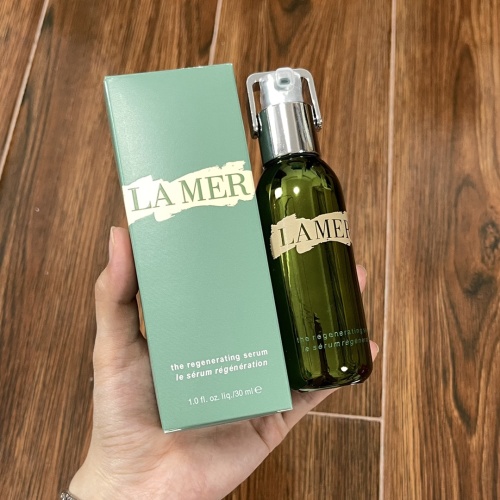 La Mer The Regenerating Serum, Anti-Aging Face Serum, 1 fl oz / 30 ml 1 La Mer The Regenerating Serum, Anti-Aging Face Serum, 1 fl oz / 30 ml