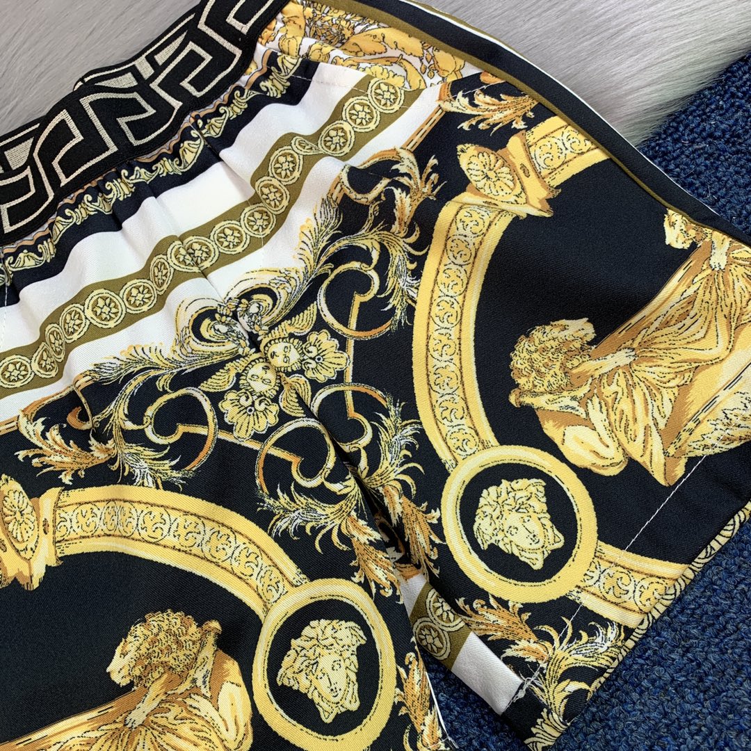 Versace Van Sage: 2021 SS Spring/Summer Short Fashion with High-Quality Cotton Thongs - 图片 7