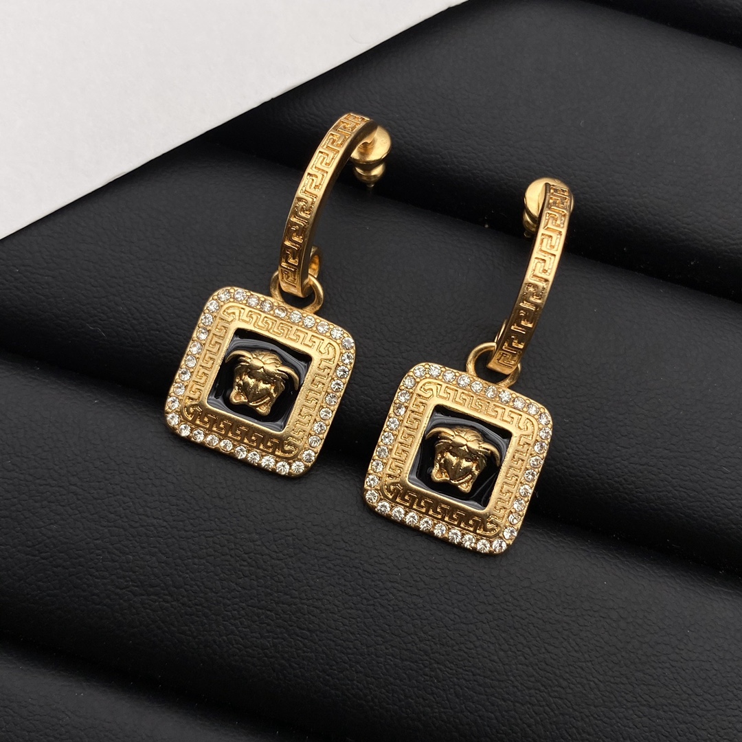Versace Store
 Jewelry Earring