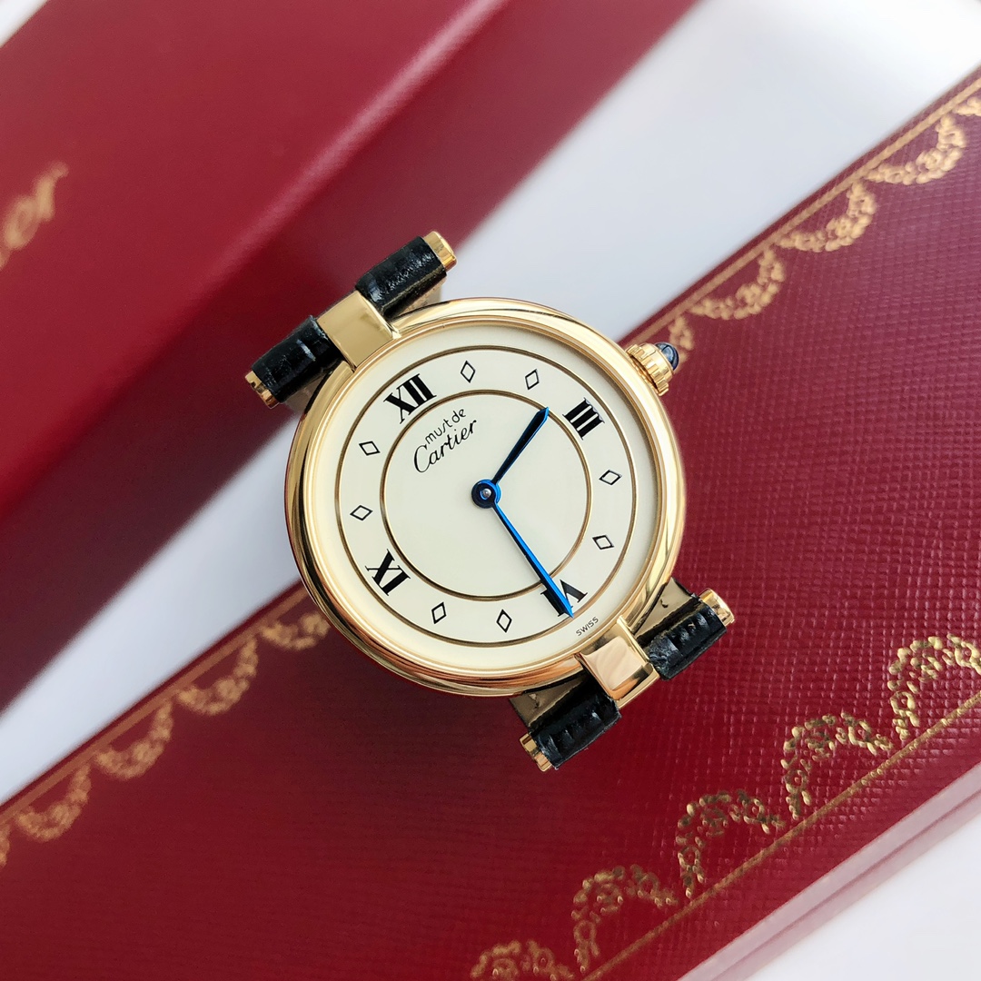Cartier 最新款卡地亚中古腕表 色 极其富有绅士淑女范儿 都说年少时不要遇见太惊艳的人会误终身