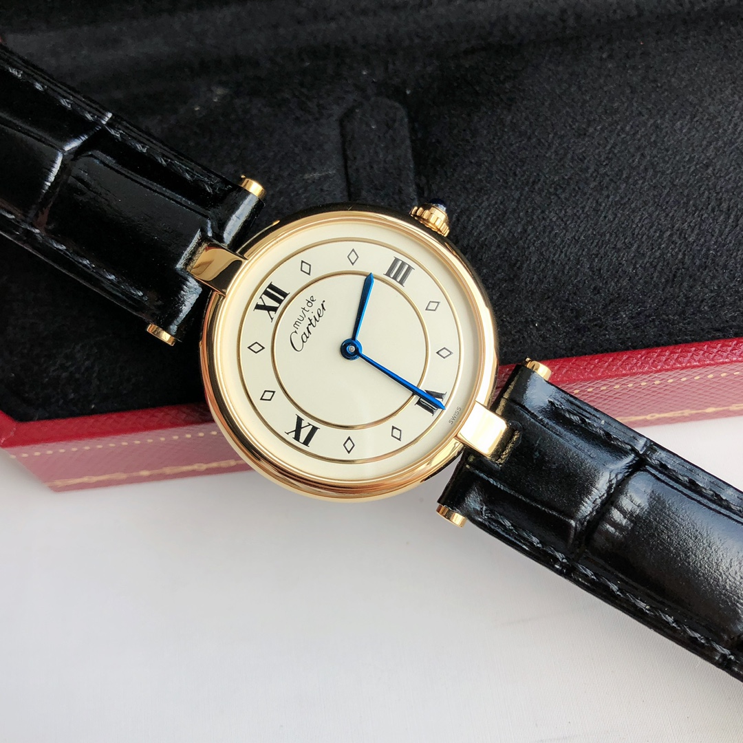 Cartier 最新款卡地亚中古腕表 色 极其富有绅士淑女范儿 都说年少时不要遇见太惊艳的人会误终身
