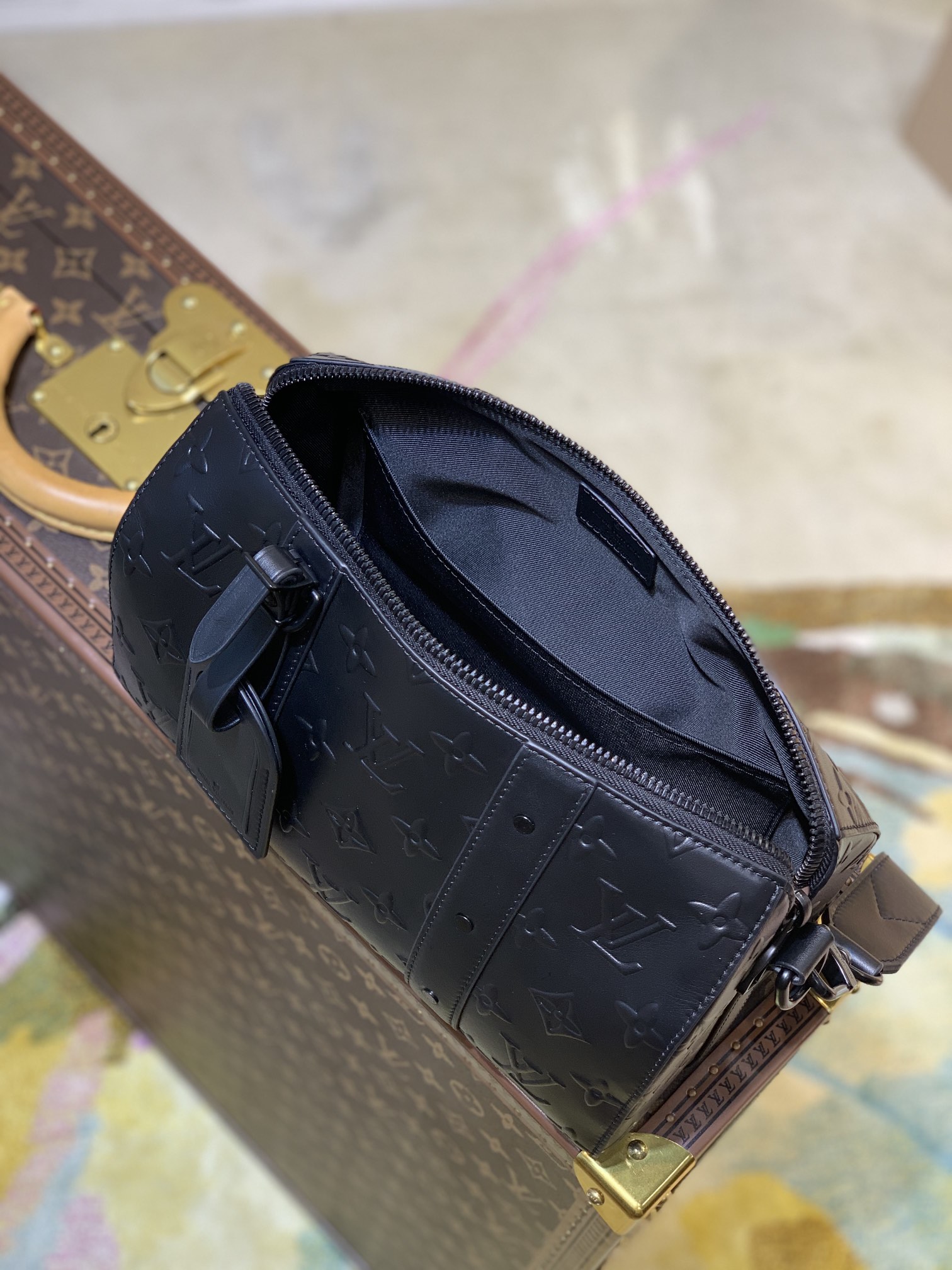 Louis Vuitton LV City Keepall bag M57955黑色