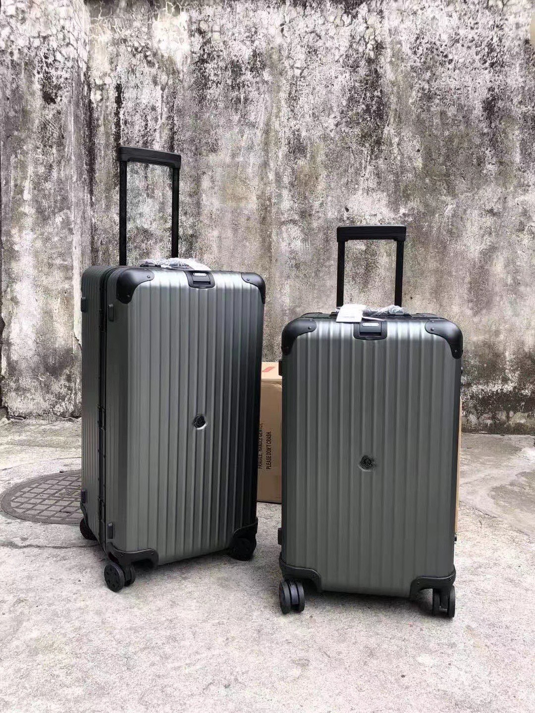 🔥Precio especial yuan, solo 28 pulgadas, edición colaboración Moncler, gris, 28 pulgadas, Rimowa x Moncler, maleta con…