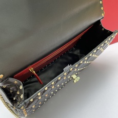 大号0128#Valentino 华伦天奴🆕🆕款女士挎包,GARAVANI ROCKSTUD SPIKE 大号0128#Valentino 华伦天奴🆕🆕款女士挎包,GARAVANI ROCKSTUD SPIKE