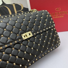 大号0128#Valentino 华伦天奴🆕🆕款女士挎包,GARAVANI ROCKSTUD SPIKE 大号0128#Valentino 华伦天奴🆕🆕款女士挎包,GARAVANI ROCKSTUD SPIKE