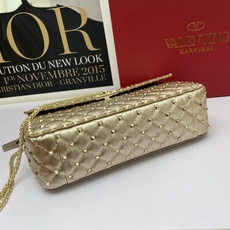大号0128-1#Valentino 华伦天奴🆕🆕款女士挎包,GARAVANI ROCKSTUD SPI 大号0128-1#Valentino 华伦天奴🆕🆕款女士挎包,GARAVANI ROCKSTUD SPI