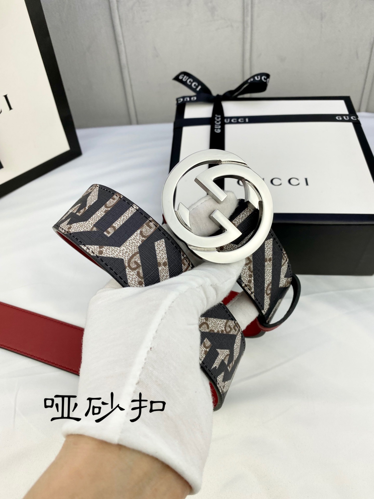 宽度4.0cmgucci双面腰带一侧