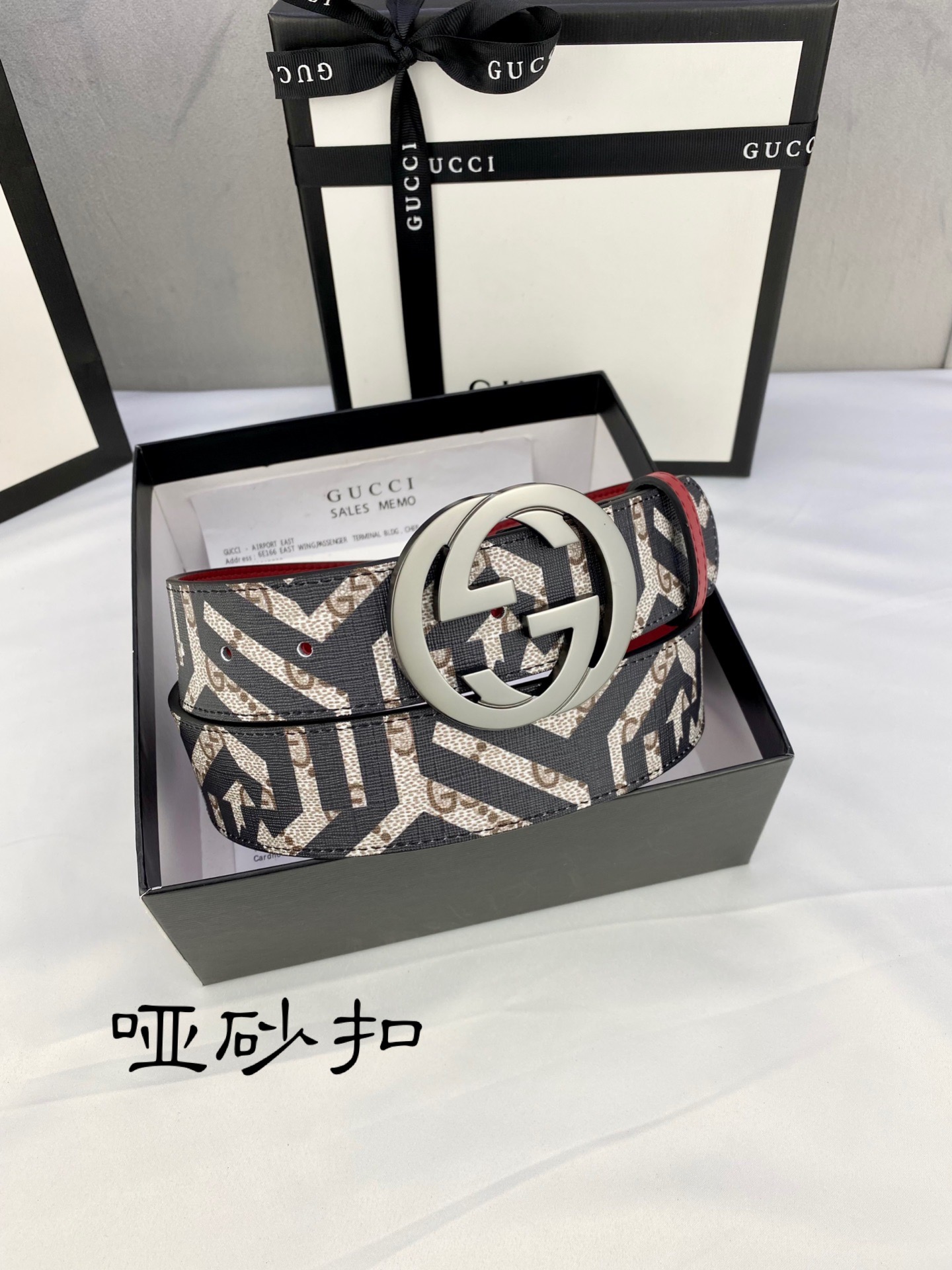 宽度4.0cmgucci双面腰带一侧