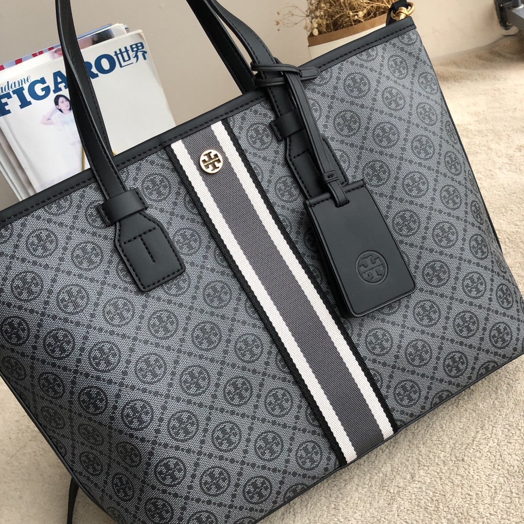Tory Burch ～TB81963 新款购物袋 小号 该系列选用涂层帆布匠心打造 魅力隽永又风格独具