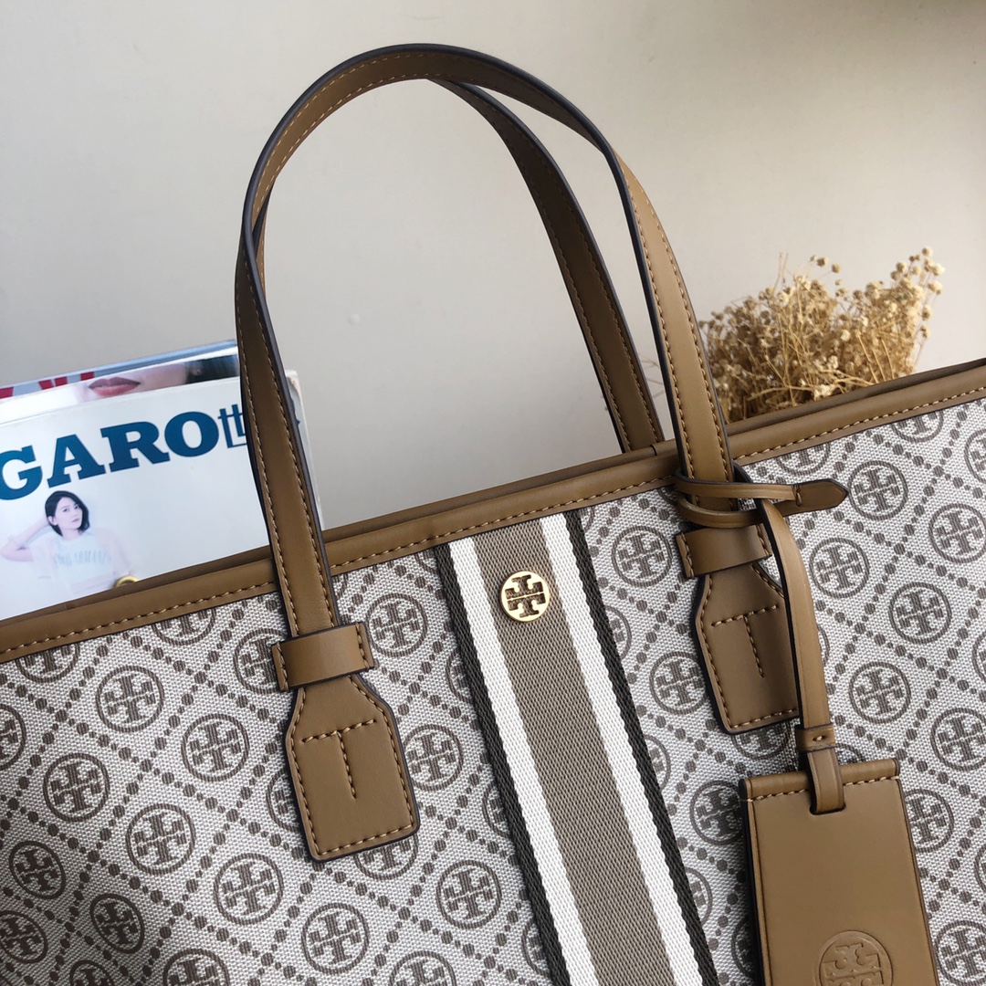 Tory Burch ～TB81963 新款购物袋 小号 该系列选用涂层帆布匠心打造 魅力隽永又风格独具