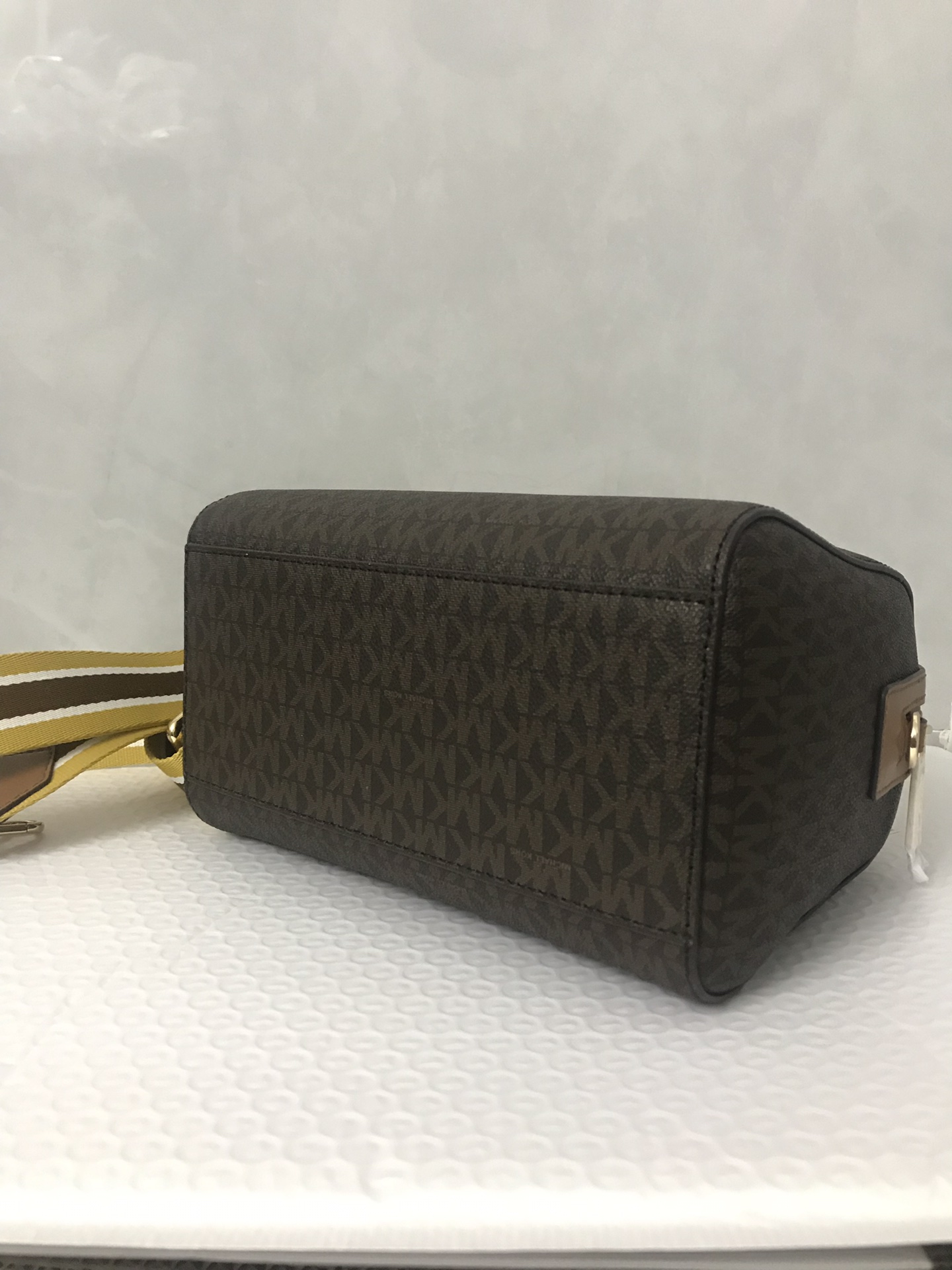 Michael Kors 小号枕头包 A