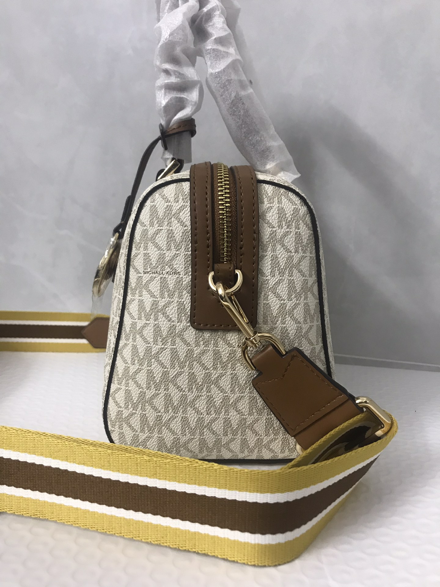 Michael Kors 小号枕头包 A