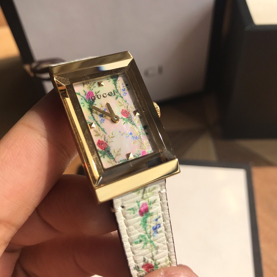 Gucci 古驰巴塞尔主角 Original Gucci 配件 原装瑞士石英女表 贝母面饰以天竺葵立体感十美感