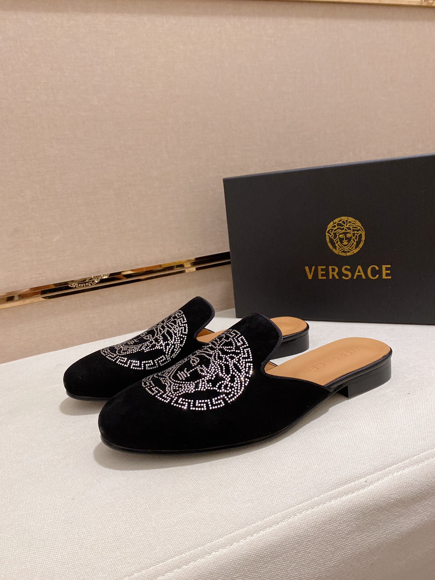 Versace Style Leather Men's Shoes style reference detail image 5 from source 781451