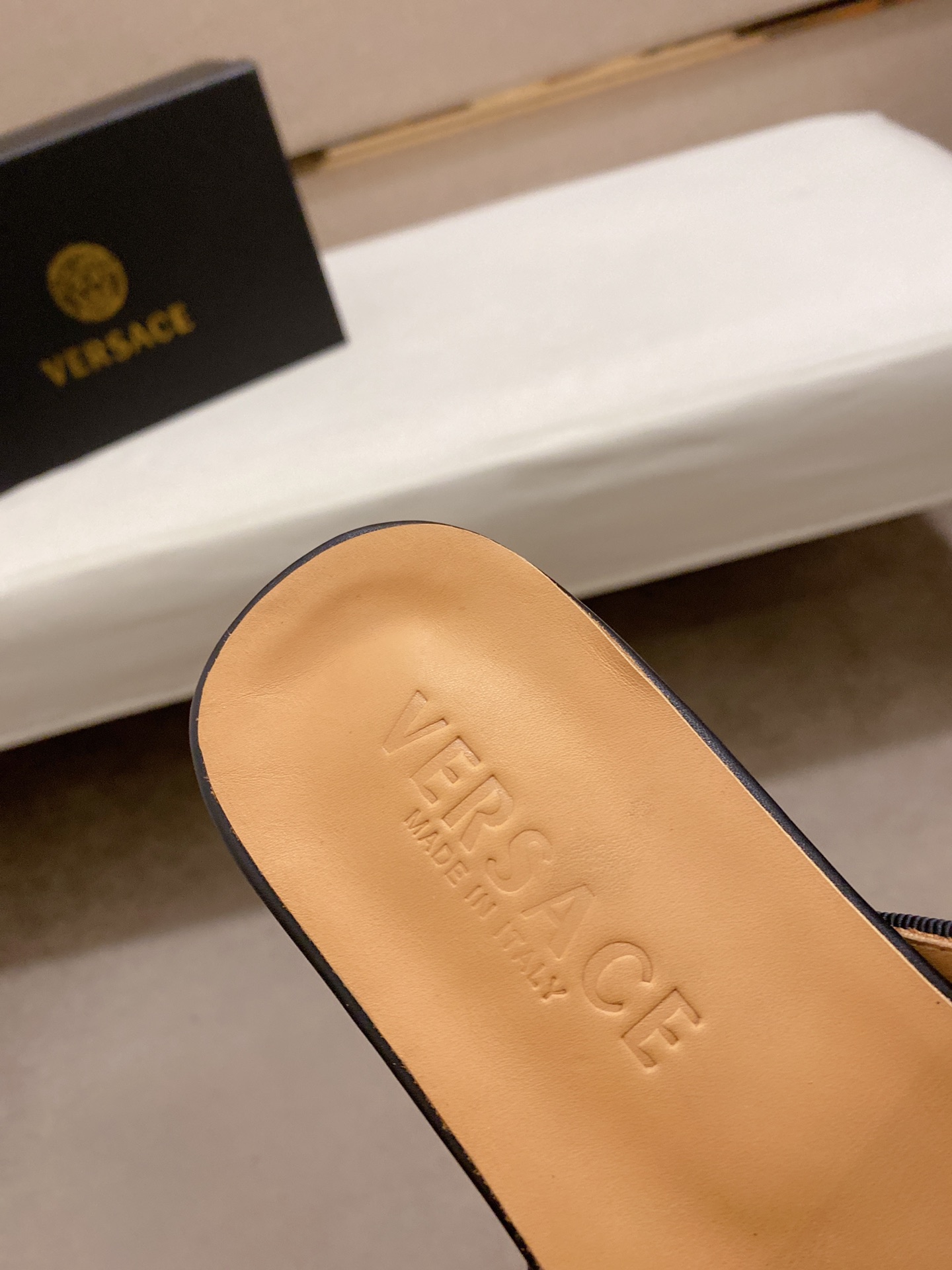 Versace Style Leather Men's Shoes style reference detail image 8 from source 781451