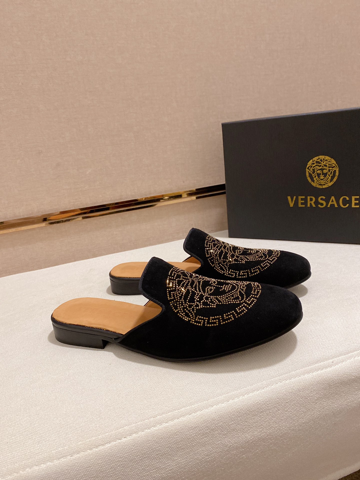 Versace Style Leather Men's Shoes style reference detail image 4 from source 781452