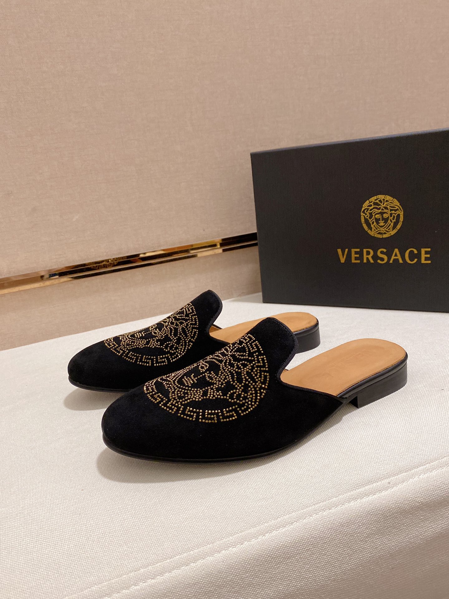 Versace Style Leather Men's Shoes style reference detail image 5 from source 781452