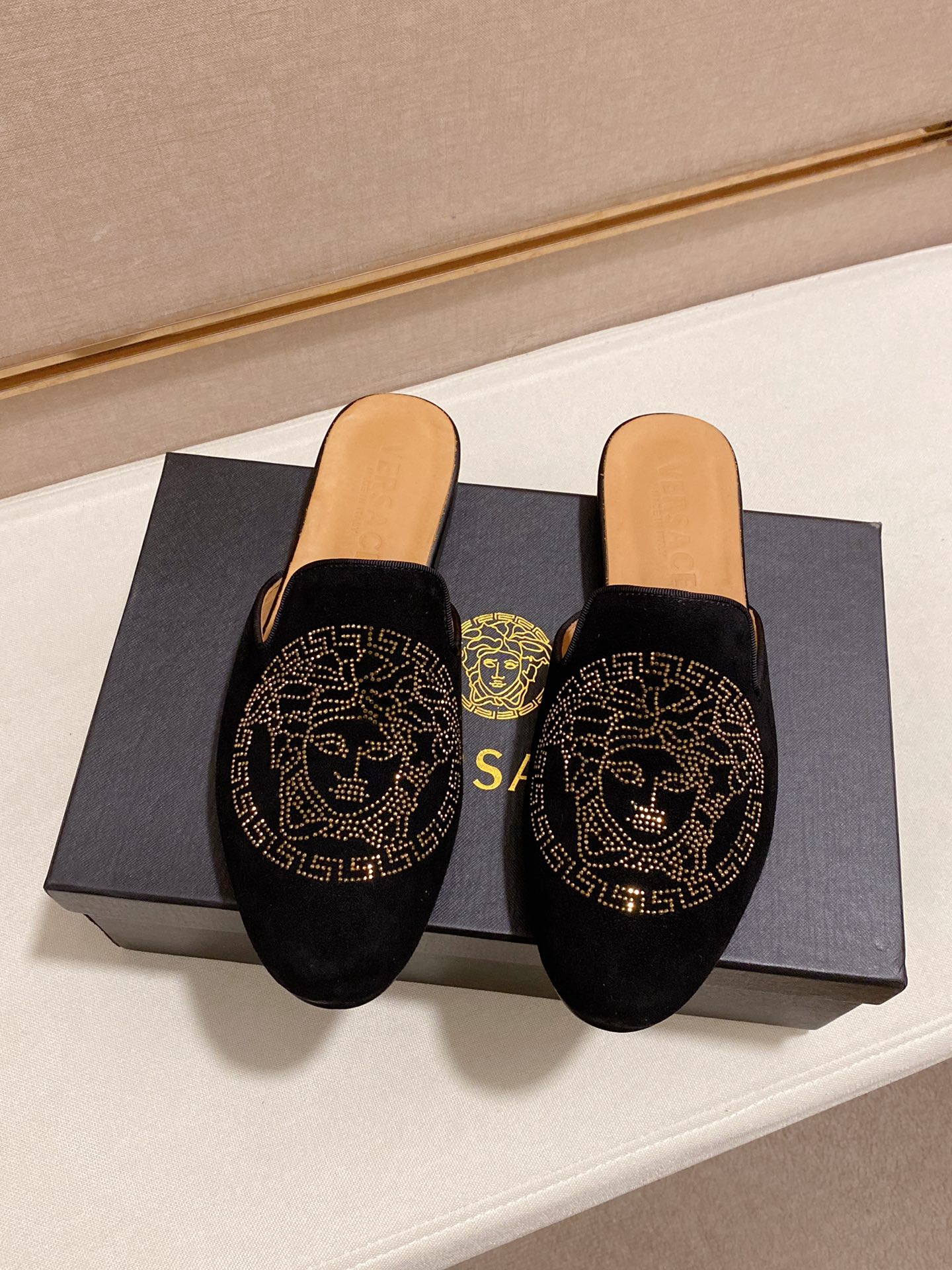 Versace Style Leather Men's Shoes style reference detail image 7 from source 781452