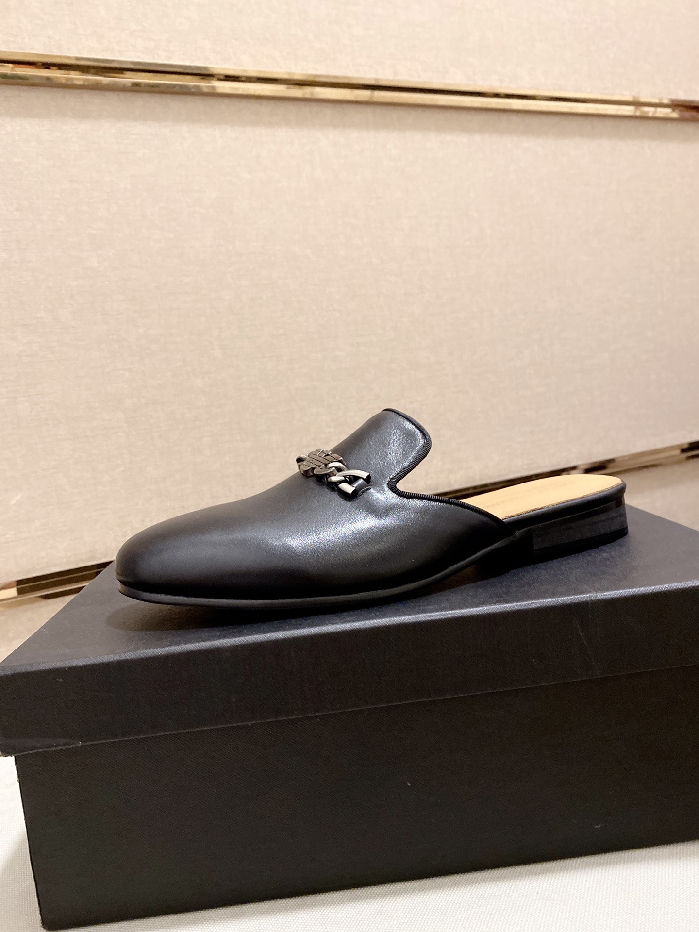 precio de fábrica Versión de gama alta (cuero de vaca teñido con agua) réplica original Armani sitio