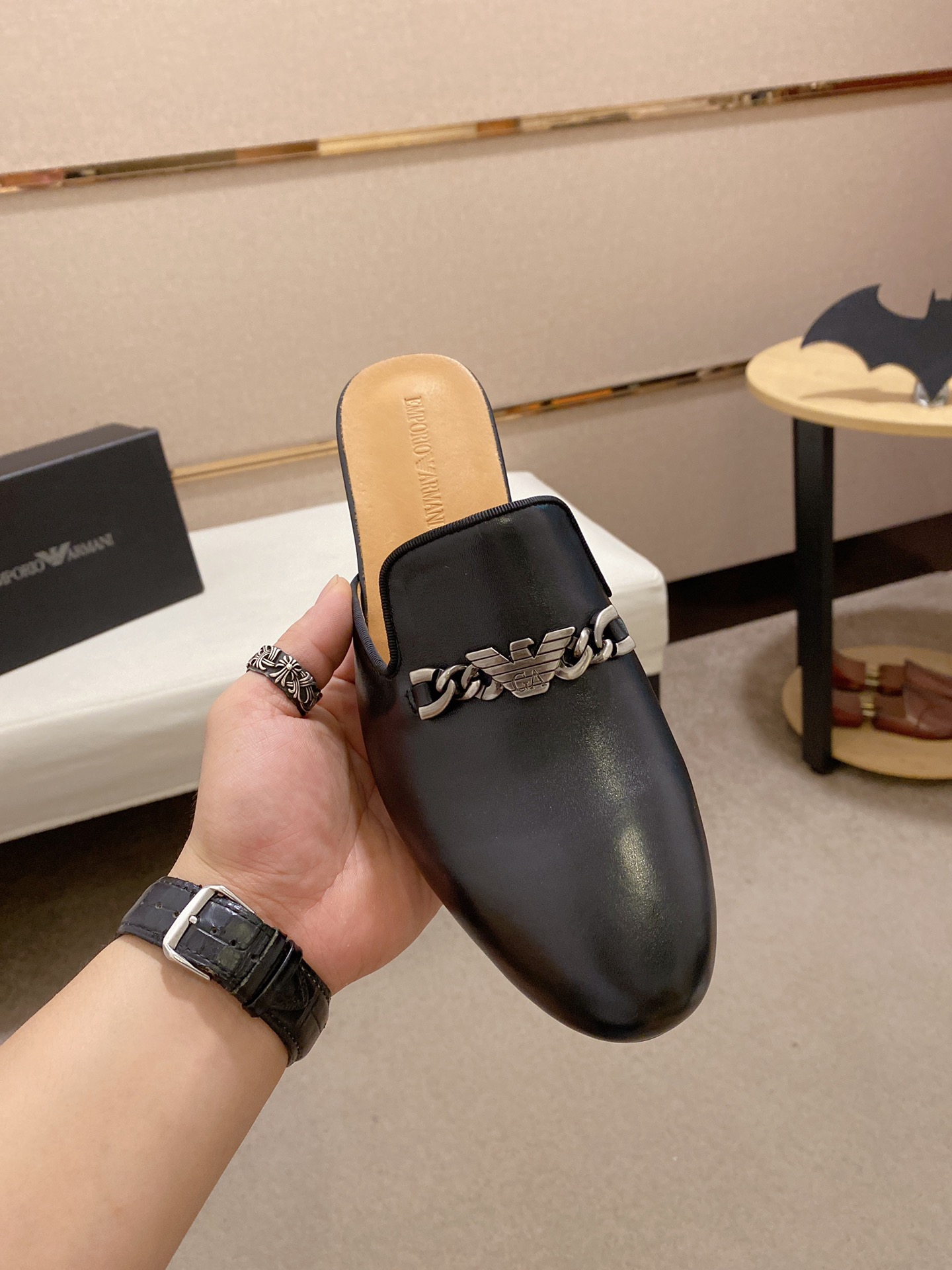 precio de fábrica Versión de gama alta (cuero de vaca teñido con agua) réplica original Armani sitio