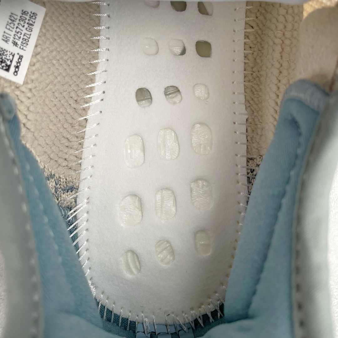 图片[9]-💰200 ＃K版纯原 巴斯夫福利‼Yeezy Boost 350 V2 新灰蓝 货号：FZ5421 市面中端最王炸版本 lw同源配套打造 全套原楦 原纸版 原鞋开模完美打造 采用辰元飞织鱼丝网原厂面 非进口机台 大底原厂半透明RB巴斯夫满钉大底  原厂东莞百宏3M反光鞋带 质感一致 原厂鑫成新粉原鞋垫 LOGO胶浆印花 钛金针与高士马克线针车精工打造 一切遵循原厂指令单采购同源原材 采购全套原厂进口材料 原纸版 原楦头 一切同源公司 大几率过验 混卖无压力‼️SIZE：36 36.5 37 38 38.5 39 40 40.5 41 42 42.5 43 44 44.5 45 46 47 编码：Mby2936070-运动鞋