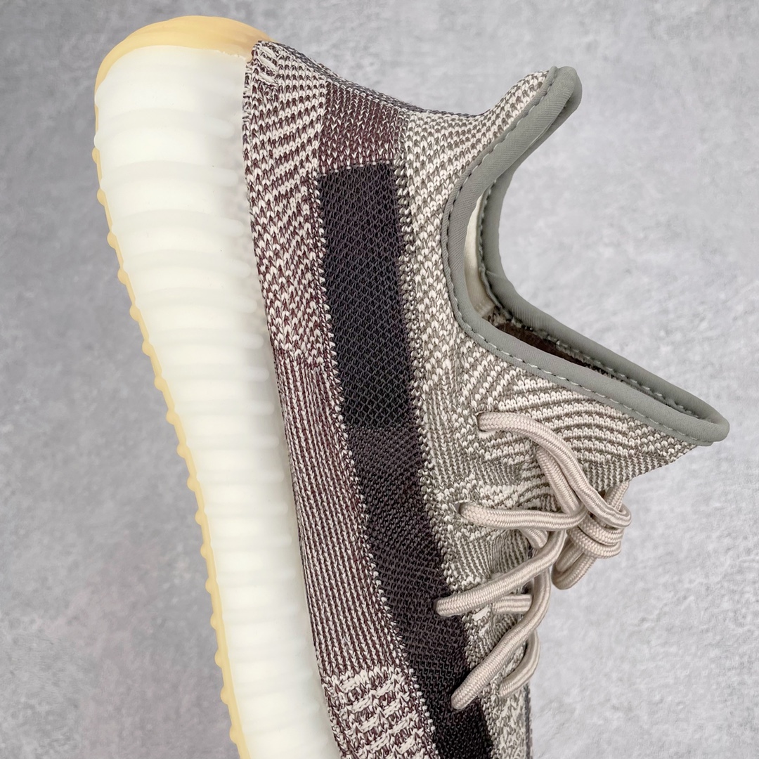 图片[6]-💰200 ＃K版纯原 巴斯夫福利‼Yeezy Boost 350 V2 卡其灰 货号：FZ1267 市面中端最王炸版本 lw同源配套打造 全套原楦 原纸版 原鞋开模完美打造 采用辰元飞织鱼丝网原厂面 非进口机台 大底原厂半透明RB巴斯夫满钉大底  原厂东莞百宏3M反光鞋带 质感一致 原厂鑫成新粉原鞋垫 LOGO胶浆印花 钛金针与高士马克线针车精工打造 一切遵循原厂指令单采购同源原材 采购全套原厂进口材料 原纸版 原楦头 一切同源公司 大几率过验 混卖无压力‼️SIZE：36 36.5 37 38 38.5 39 40 40.5 41 42 42.5 43 44 44.5 45 46 47 编码：Mby2936070-运动鞋