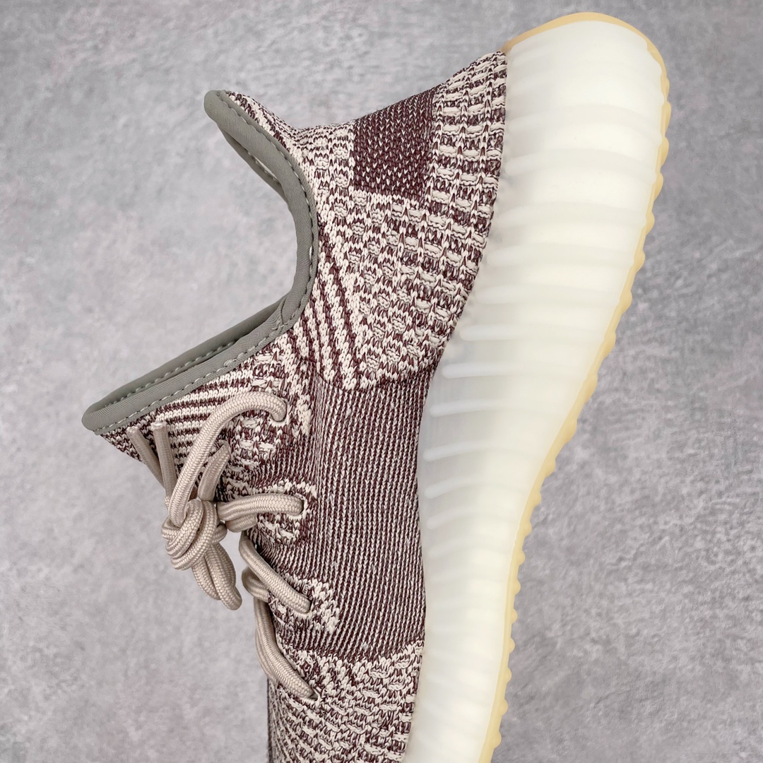 图片[7]-💰200 ＃K版纯原 巴斯夫福利‼Yeezy Boost 350 V2 卡其灰 货号：FZ1267 市面中端最王炸版本 lw同源配套打造 全套原楦 原纸版 原鞋开模完美打造 采用辰元飞织鱼丝网原厂面 非进口机台 大底原厂半透明RB巴斯夫满钉大底  原厂东莞百宏3M反光鞋带 质感一致 原厂鑫成新粉原鞋垫 LOGO胶浆印花 钛金针与高士马克线针车精工打造 一切遵循原厂指令单采购同源原材 采购全套原厂进口材料 原纸版 原楦头 一切同源公司 大几率过验 混卖无压力‼️SIZE：36 36.5 37 38 38.5 39 40 40.5 41 42 42.5 43 44 44.5 45 46 47 编码：Mby2936070-运动鞋