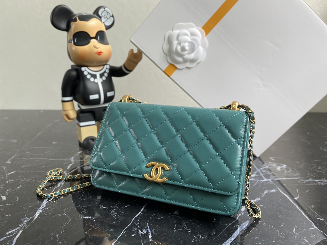 The small size is so beautiful, Chanel spring and summer high-end handmade workshop series, Xiaoxiang double beads gold ball woc, smooth cowhide