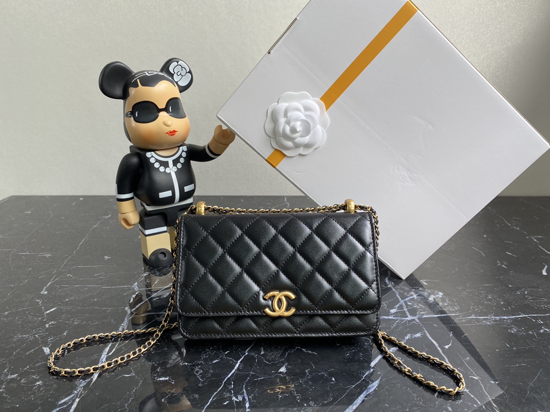 Chanel Xiaoxiang Spring and Summer High-end Handmade Workshop Series Double Beads Golden Ball WOC Smooth cowhide is much more durable than lambsk