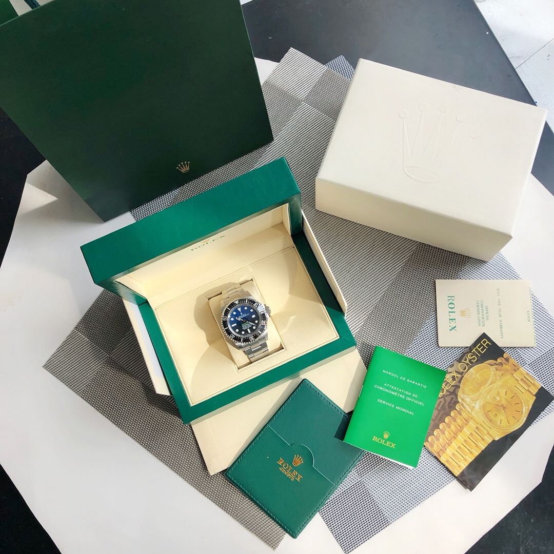 Rolex Classic Oyster Sea-Dweller Gradient Blue Face Ghost King El cuerpo del reloj está hecho de acero inoxidable 904L⚠…