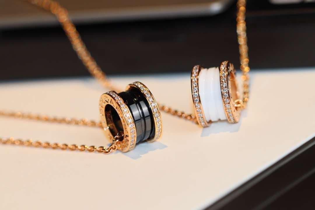 Bvlgari 宝格丽陶瓷镶钻项链