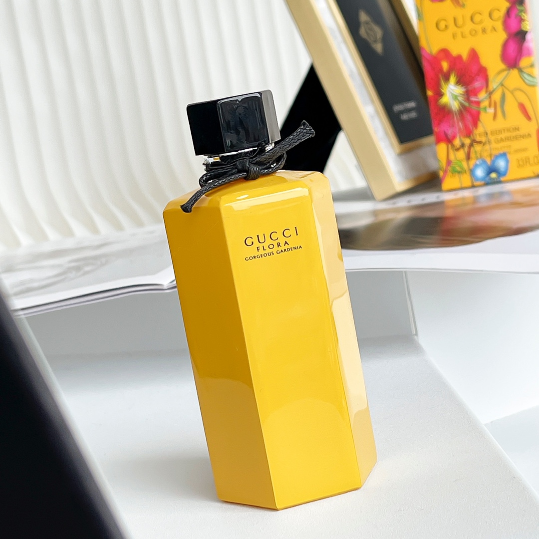 Gucci luxury item 4