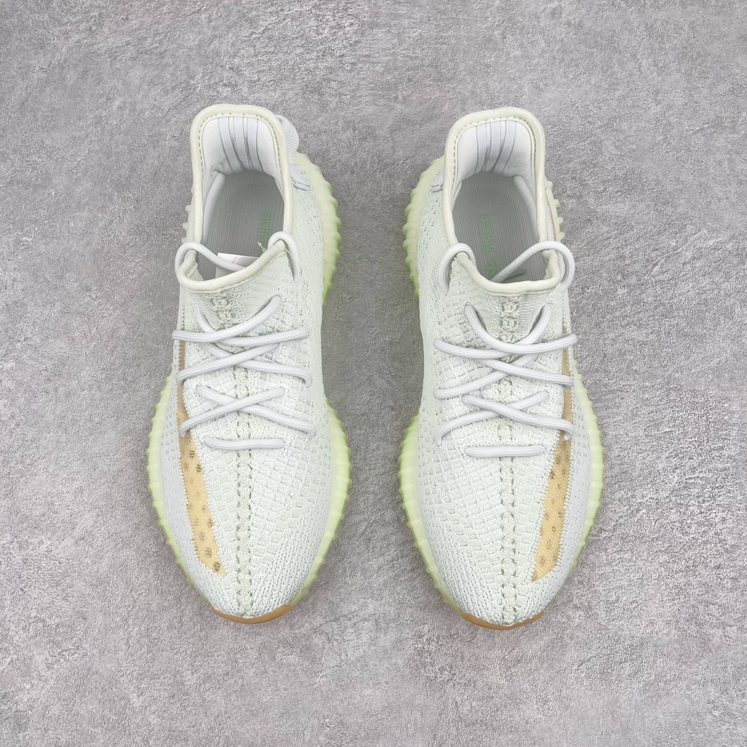 图片[2]-💰200 ＃K版纯原 巴斯夫福利‼Yeezy Boost 350 V2 亚洲限定 货号：EG7491 市面中端最王炸版本 lw同源配套打造 全套原楦 原纸版 原鞋开模完美打造 采用辰元飞织鱼丝网原厂面 非进口机台 大底原厂半透明RB巴斯夫满钉大底  原厂东莞百宏3M反光鞋带 质感一致 原厂鑫成新粉原鞋垫 LOGO胶浆印花 钛金针与高士马克线针车精工打造 一切遵循原厂指令单采购同源原材 采购全套原厂进口材料 原纸版 原楦头 一切同源公司 大几率过验 混卖无压力‼️SIZE：36 36.5 37 38 38.5 39 40 40.5 41 42 42.5 43 44 44.5 45 46 47 编码：Mby2936070-运动鞋