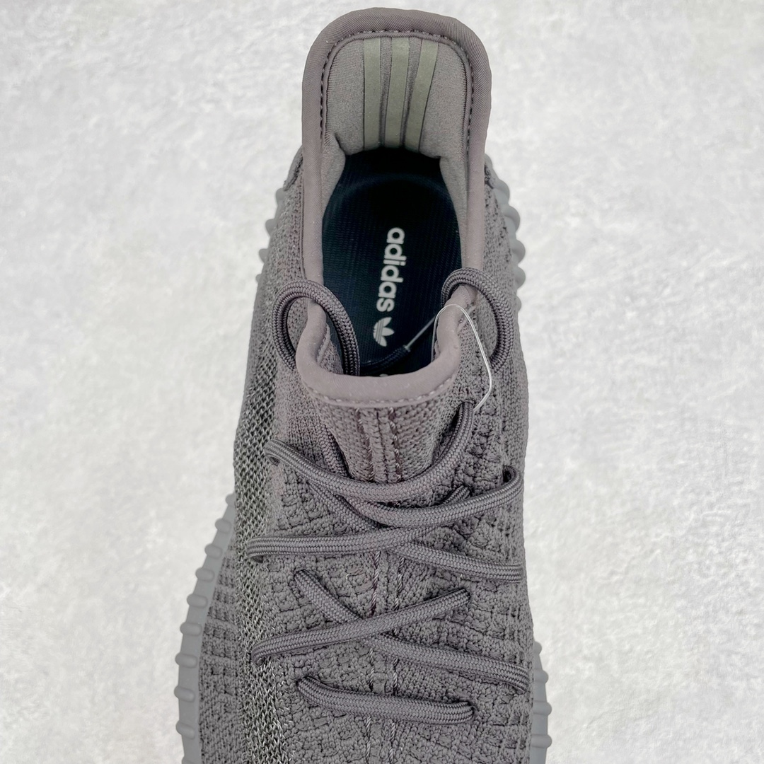 图片[5]-💰200 ＃K版纯原 巴斯夫福利‼Yeezy Boost 350 V2 黑生胶满天星 货号：FY4176 市面中端最王炸版本 lw同源配套打造 全套原楦 原纸版 原鞋开模完美打造 采用辰元飞织鱼丝网原厂面 非进口机台 大底原厂半透明RB巴斯夫满钉大底  原厂东莞百宏3M反光鞋带 质感一致 原厂鑫成新粉原鞋垫 LOGO胶浆印花 钛金针与高士马克线针车精工打造 一切遵循原厂指令单采购同源原材 采购全套原厂进口材料 原纸版 原楦头 一切同源公司 大几率过验 混卖无压力‼️SIZE：36 36.5 37 38 38.5 39 40 40.5 41 42 42.5 43 44 44.5 45 46 47 编码：Mby2936070-运动鞋