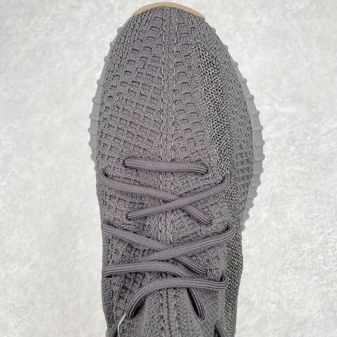 图片[4]-💰200 ＃K版纯原 巴斯夫福利‼Yeezy Boost 350 V2 黑生胶满天星 货号：FY4176 市面中端最王炸版本 lw同源配套打造 全套原楦 原纸版 原鞋开模完美打造 采用辰元飞织鱼丝网原厂面 非进口机台 大底原厂半透明RB巴斯夫满钉大底  原厂东莞百宏3M反光鞋带 质感一致 原厂鑫成新粉原鞋垫 LOGO胶浆印花 钛金针与高士马克线针车精工打造 一切遵循原厂指令单采购同源原材 采购全套原厂进口材料 原纸版 原楦头 一切同源公司 大几率过验 混卖无压力‼️SIZE：36 36.5 37 38 38.5 39 40 40.5 41 42 42.5 43 44 44.5 45 46 47 编码：Mby2936070-运动鞋