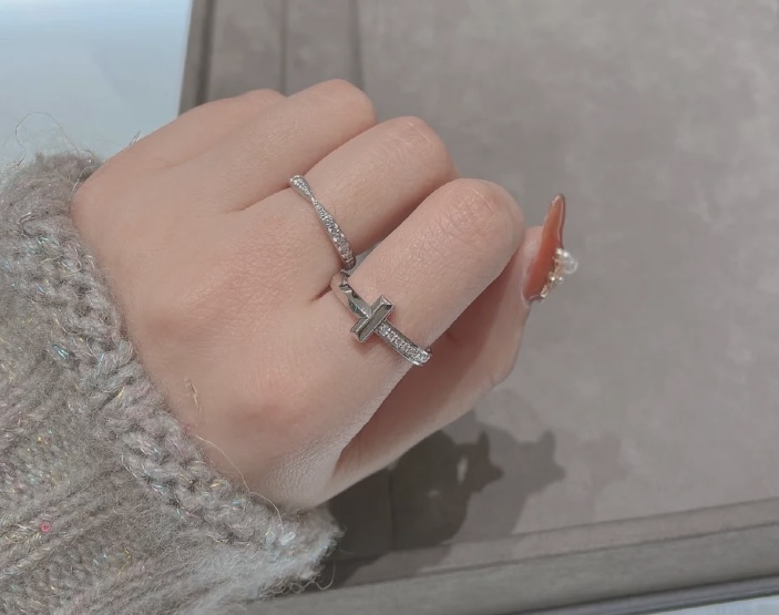 Unique Diamond Rings Sold by Titty’s Bright Arrowheads: Super-High Quality.