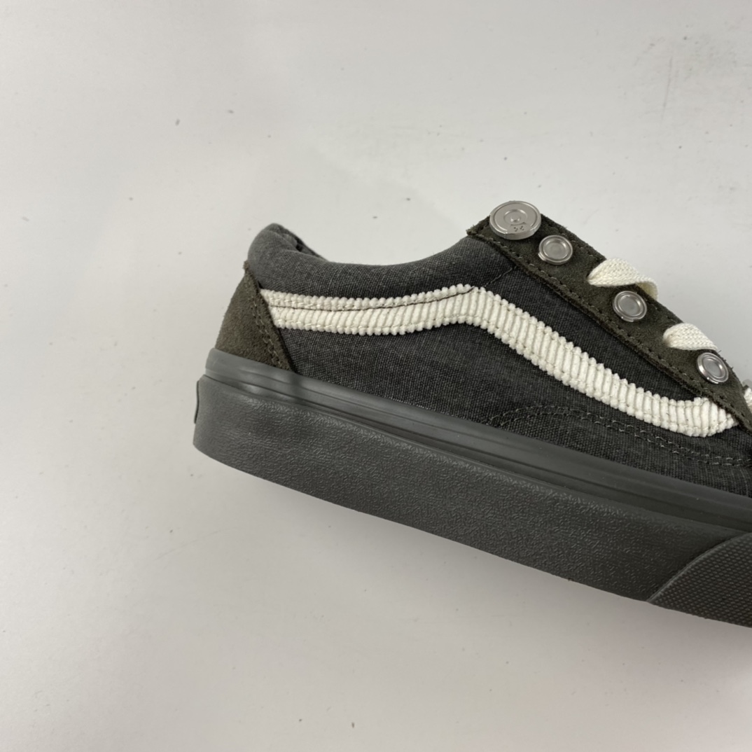 P190 C2H4 x Vans Old Skool ”RelicStone”联名款深灰色低帮休闲板鞋 VN0A5AO92YD