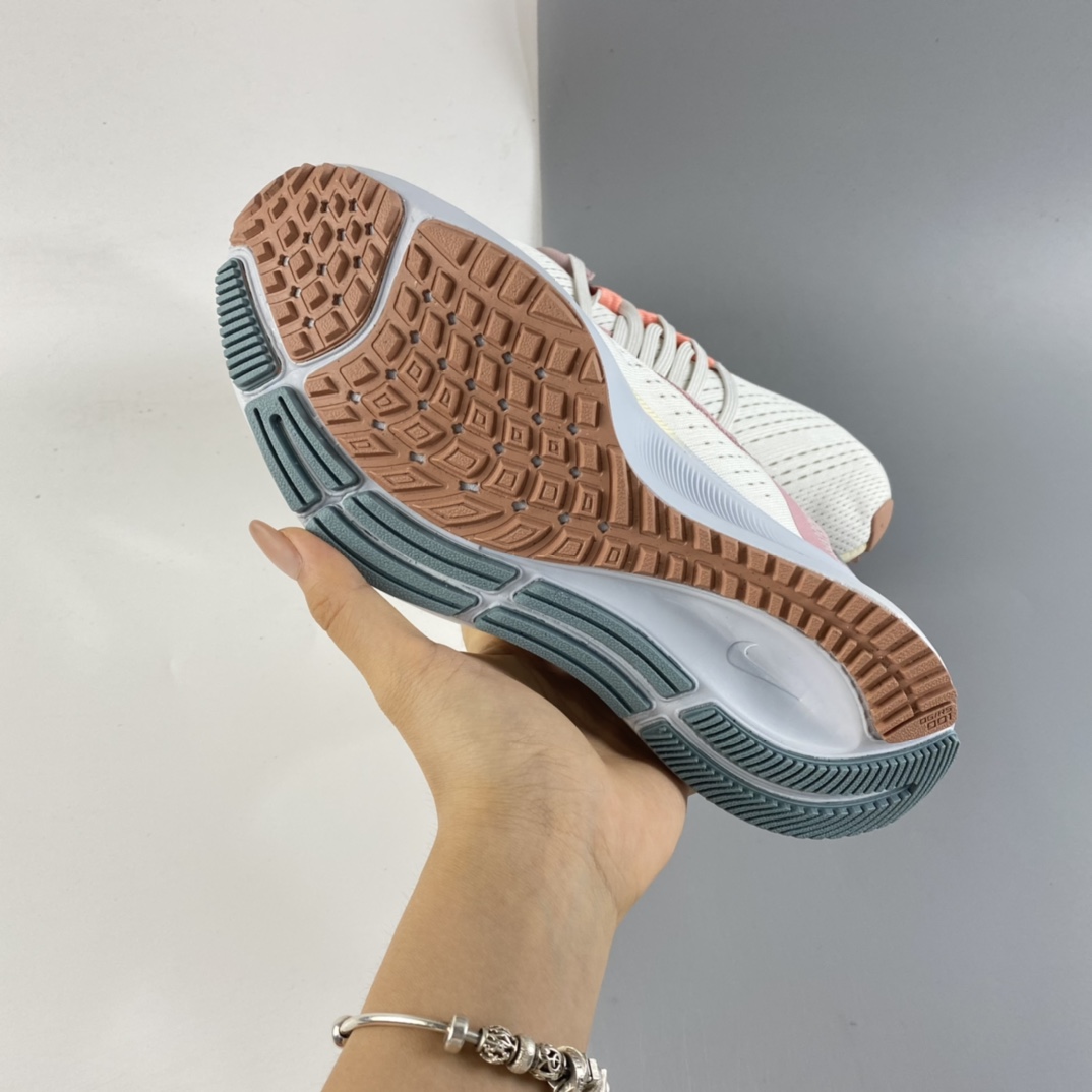 P180 Nike Air Zoom Pegasus 38 耐克网面透气跑鞋CW7358-103