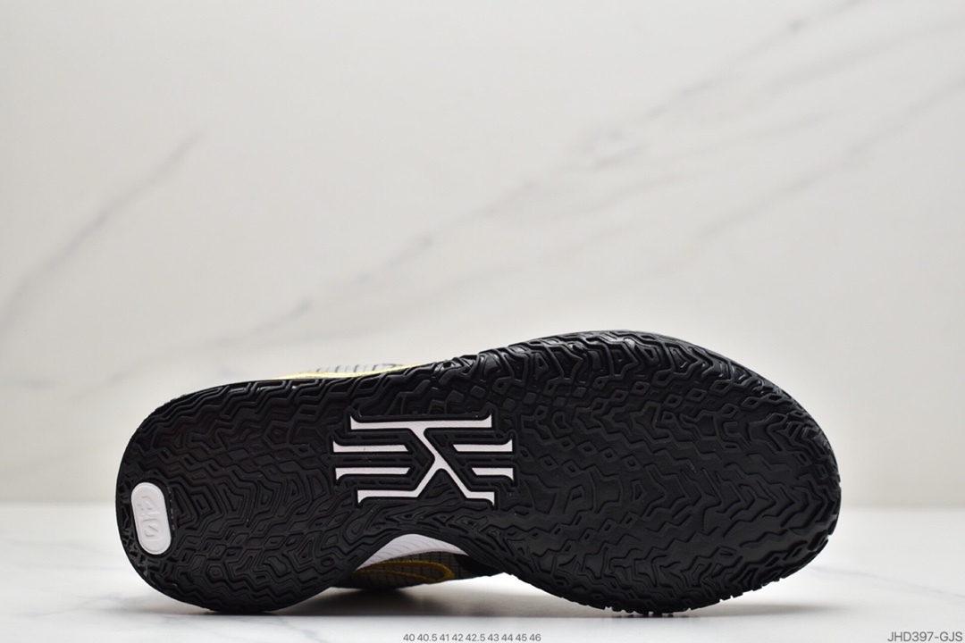 190  耐克Nike Kyrie low 4欧文4代低帮男子实战篮球鞋 CZ0105-001